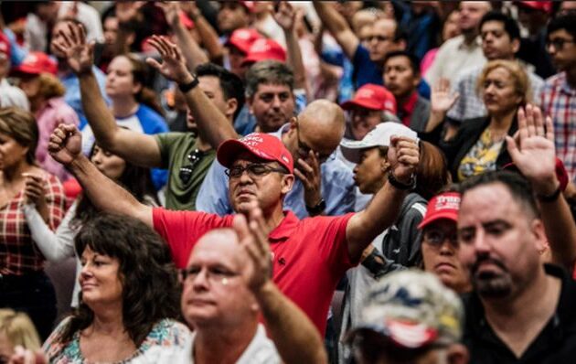 Ευαγγελικοί στις ΗΠΑ: Που οφείλεται η δεισιδαιμονία τους – Ποιοι είναι!
