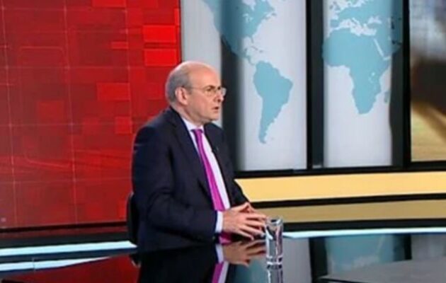 Χατζηδάκης: Πώς δικαιολόγησε ότι η κυβέρνηση επιστρέφει στην κοινωνία μόλις 1 δισ. από τα 11,4 δισ. του ματωμένου πλεονάσματος