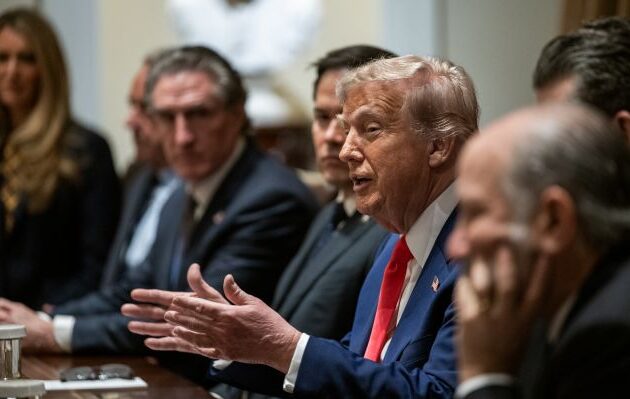 Τραμπ (με Μασκ στο πλευρό του): «Θα βρούμε λύση με την Κίνα» παρά τους δασμούς 145% – «Φίλος μου ο Σι Τζινπίνγκ»