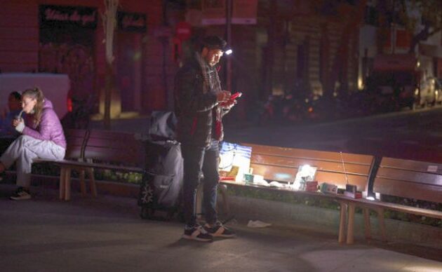 Μαζικό μπλακάουτ στην Ιβηρική: «Πολύ πιθανό» να ευθύνονται τα φωτοβολταϊκά, λέει ο διαχειριστής δικτύου