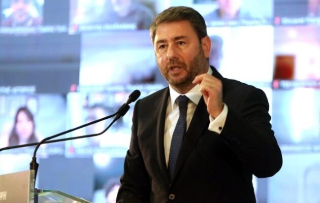 Ανδρουλάκης: Η κυβέρνηση Μητσοτάκη έχει πάρει διαζύγιο από την ηθική και το κράτος δικαίου