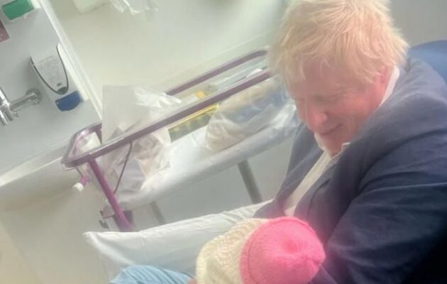 Ο Μπόρις Τζόνσον πατέρας για ένατη φορά – Καλωσόρισε την κόρη του, Πόπι Ελάιζα Τζοζεφίν