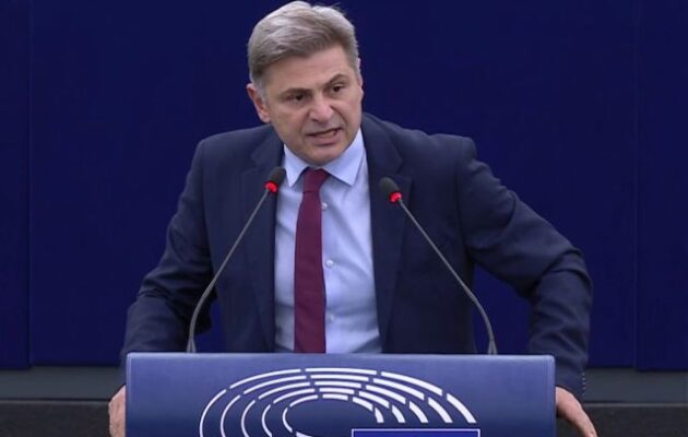 Ευθεία προειδοποίηση Φαραντούρη για το πακέτο των €4 δισ. στην Αίγυπτο λόγω της απειλής κλεισίματος της Μονής Σινά