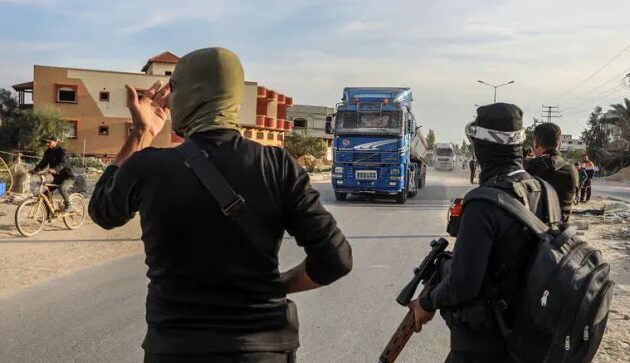 Το χάος κυριαρχεί στη Λωρίδα της Γάζας – Η Χαμάς εκτελεί αμάχους