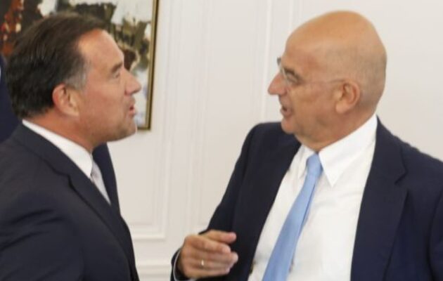 Ο Νίκος Δένδιας απαξίωσε τον Άδωνι: «…σημασία έχει ποιος το λέει»