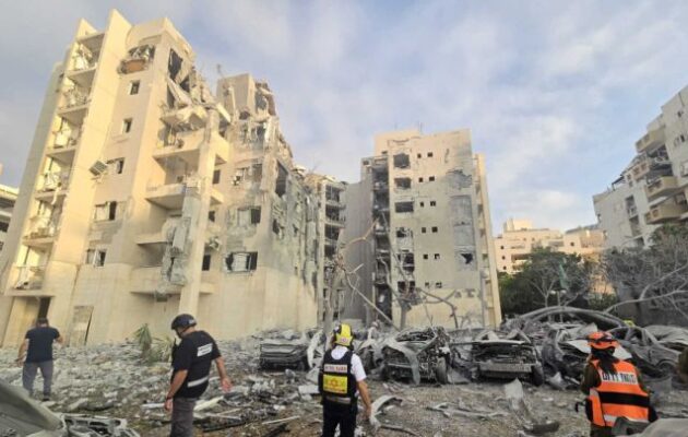 Τέσσερις νεκροί στη Μπερ Σεβά από ιρανικές πυραυλικές επιθέσεις στο Ισραήλ