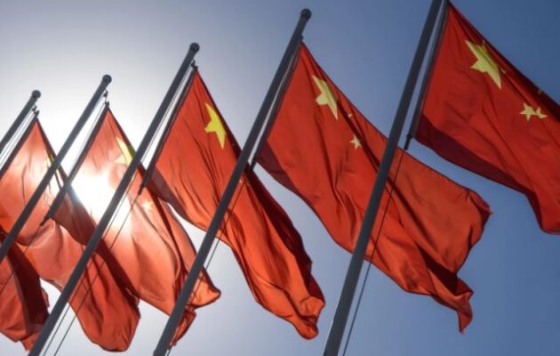 Κινέζος ΥΠΕΞ: Το Πεκίνο στηρίζει το Ιράν στην «προστασία της εθνικής του κυριαρχίας» – Αυστηρή γλώσσα σε Ισραήλ