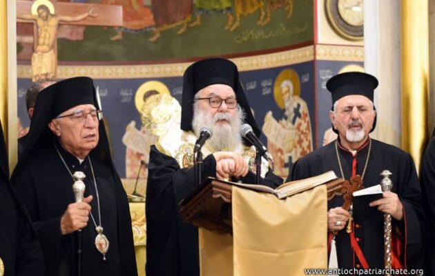 Ο συγκλονιστικός λόγος του Πατριάρχη Αντιόχειας στην κηδεία των Ελληνορθόδοξων θυμάτων – «Αυτό που συνέβη είναι σφαγή. Το επαναλαμβάνω, είναι σφαγή»