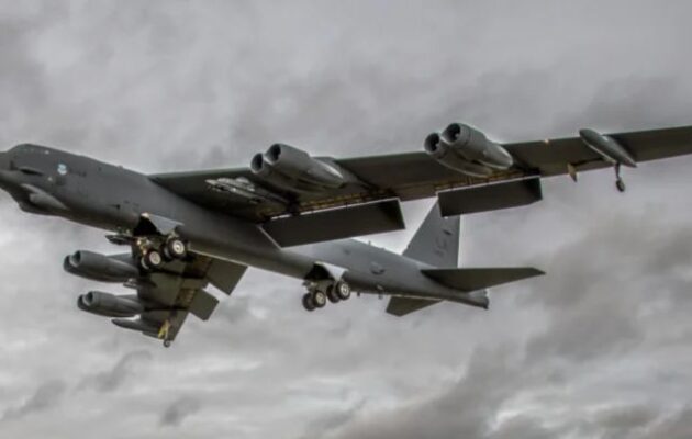 Αμερικανικά βομβαρδιστικά ικανά να μεταφέρουν πυρηνικά όπλα στη στρατιωτική βάση Ντιέγκο Γκαρσία