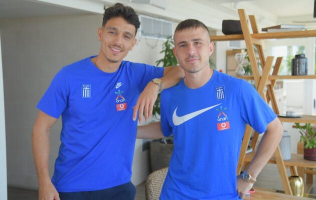 Απολαυστικοί Πέλκας και Γιαννούλης μαθαίνουν… κρητικά