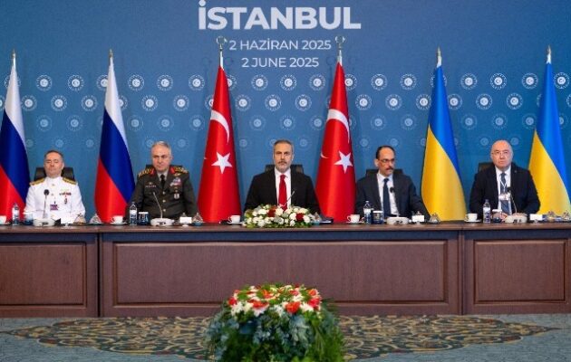 Συνάντηση Ρωσίας-Ουκρανίας: Ανταλλαγή αιχμαλώτων και ευχολόγια για συνάντηση Τραμπ-Πούτιν-Ζελένσκι