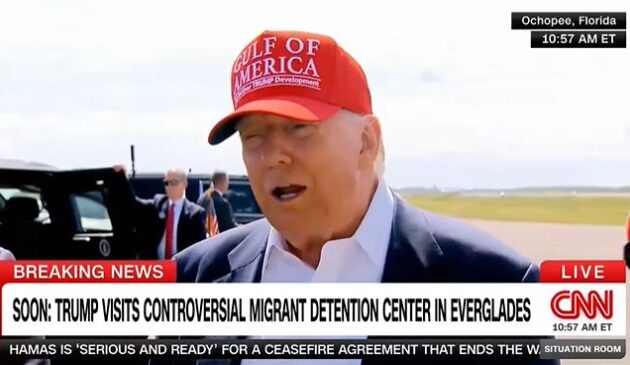 Ο Τραμπ απείλησε να απελάσει τον Μασκ επειδή ο δισεκατομμυριούχος του επιτίθεται