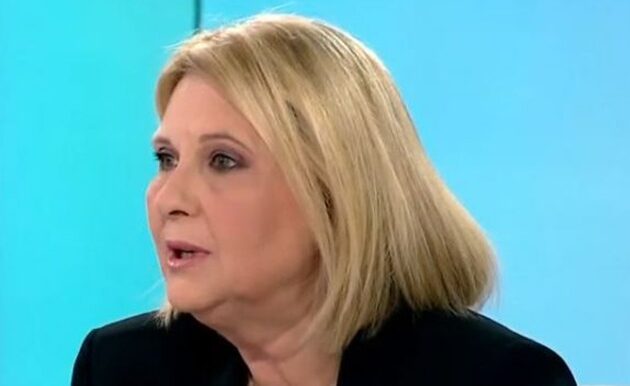 Εποχικοί πυροσβέστες κατά Βούλτεψη: «Να κάτσει στο κλιματιστικό της»