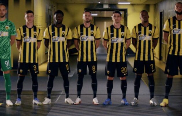 Το ΠΑΜΕ ΣΤΟΙΧΗΜΑ «ξαναχτυπά»: Με πρωταγωνιστή τον Πέτρο Μάνταλο αποκαλύφθηκε το νέο, κίτρινο λογότυπο στη φανέλα της ΑΕΚ (βίντεο)