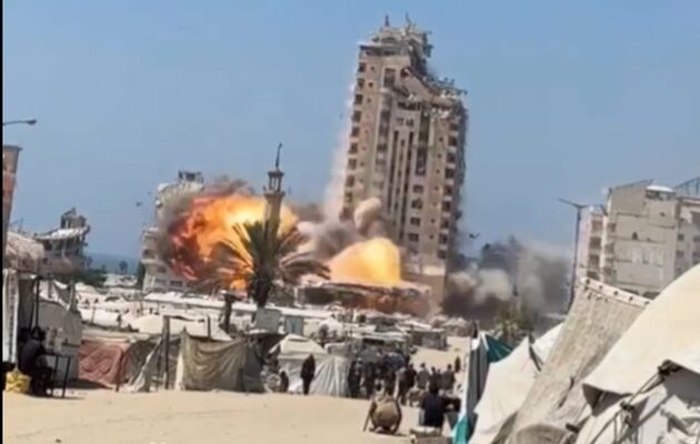 Οι Ισραηλινές Αμυντικές Δυνάμεις (IDF) έπληξαν πολυώροφο κτίριο στην Πόλη της Γάζας