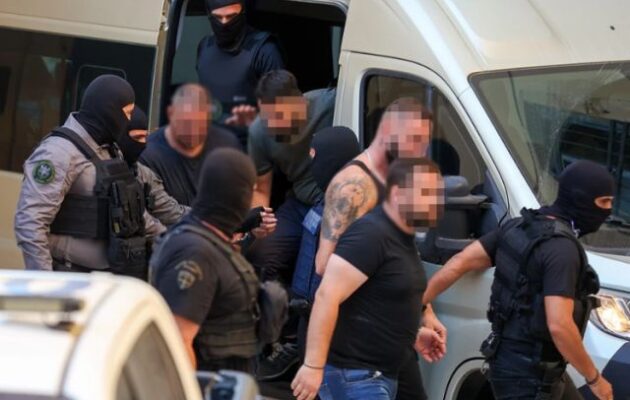 Μαφία Κρήτης: Δεσμεύτηκαν οι τραπεζικοί λογαριασμοί των μελών – Μέχρι και παπάδες εκβίαζαν για να αρπάξουν εκκλησιαστική περιουσία