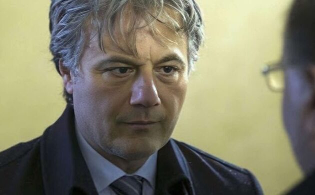 Συρία: Ο αποστάτης Σύρος Ταξίαρχος Μανάφ Τλας ζητά κοσμικό στρατό