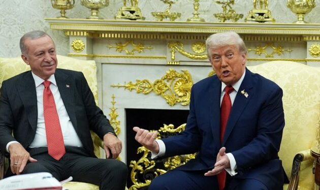 Le Figaro: Ο Τραμπ χλεύασε τον Ερντογάν και ο Τούρκος έμεινε απαθής