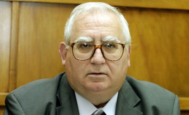 Πέθανε ο Αλέκος Ακριβάκης – Ιδρυτικό στέλεχος του ΠΑΣΟΚ, αγωνιστής της Δημοκρατικής Παράταξης