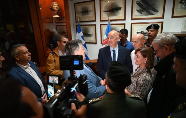 Ιωάννινα: Επίσκεψη του Νίκου Δένδια στο Στρατιωτικό Μουσείο Καλπακίου