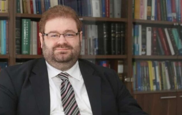 Ο Αχιλλεύς Αιμιλιανίδης υπέρ Πύρρου Δήμα και κατά Ολυμπιακής Επιτροπής