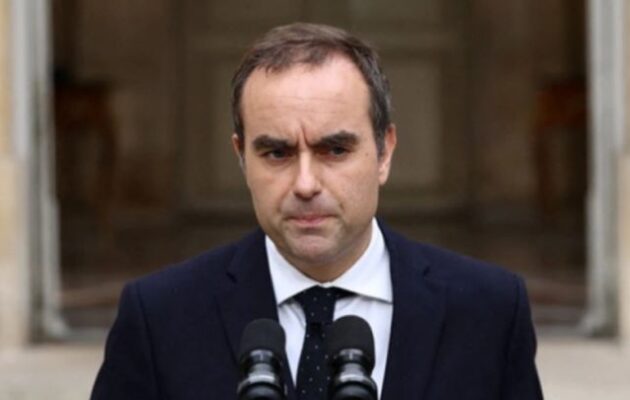 Γαλλία: Ο Λεκορνί «παγώνει» την αύξηση ορίου ηλικίας για σύνταξη – Αρνείται φόρο στον μεγάλο πλούτο