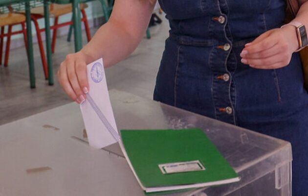 Δημοσκόπηση Opinion Poll: Περισσότεροι θα ψήφιζαν Τσίπρα (26,1%) από τη ΝΔ του Μητσοτάκη (24,3%)