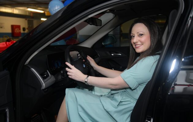 Αυτή είναι η τυχερή που κέρδισε το αυτοκίνητο στον διαγωνισμό για τα 5 χρόνια του live casino του Pamestoixima.gr – Ο πρωτότυπος τρόπος με τον οποίο παρέλαβε τα κλειδιά