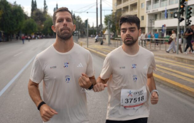 Ο Μαραθώνιος δεν είναι αγώνας, είναι συναίσθημα – Δείτε την ιστορία του Μάριου Σαρέλλα που εμπνέει (βίντεο)