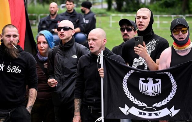 DW: Πόσο δεξιοί είναι οι Γερμανοί;