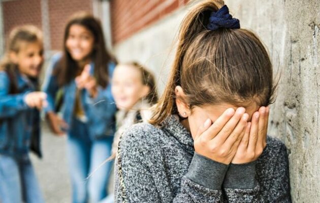 Άθλιο bullying σε 11χρονη με αυτισμό – Συμμαθήτρια τη διέσυρε με γυμνές φωτογραφίες
