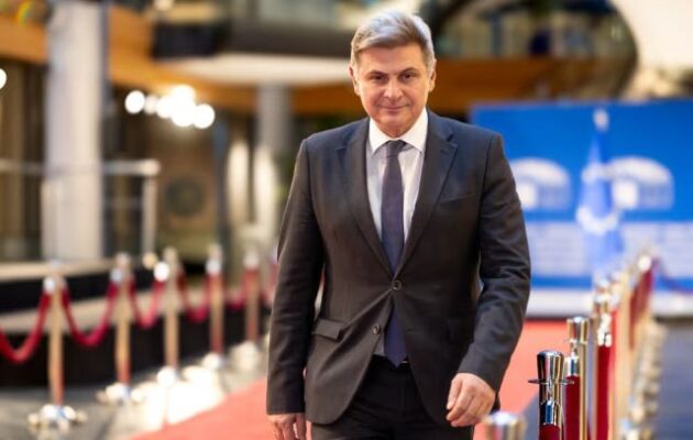 Δέσμευση Κομισιόν σε Φαραντούρη για ανάκτηση κονδυλίων αν επιβεβαιωθεί κατασκοπεία της Τουρκίας