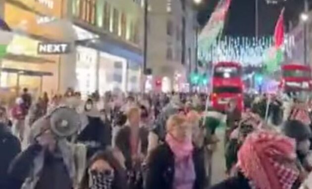 Λονδίνο: «Σανδαλάκηδες» διαδηλωτές υπέρ της Γάζας την «έπεσαν» στην Oxford Street