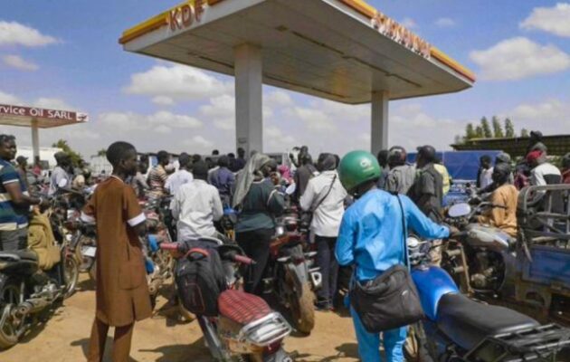 Σουηδία: Ταξιδιωτική οδηγία για το Μάλι λόγω τζιχαντιστικής απειλής – Εντάσεις για χρηματοδότηση της Σομαλίας