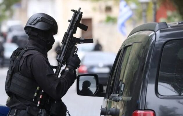 Βορίζια: Παραδόθηκαν τα τρία καταζητούμενα αδέλφια δράστες της βεντέτας