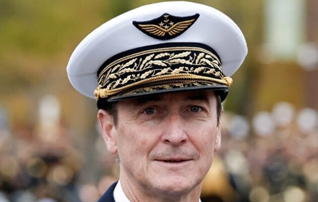 Αρχηγός Ενόπλων Δυνάμεων της Γαλλίας: Να αποδεχθεί η χώρα ότι μπορεί να χάσει τα παιδιά της σε πιθανό πόλεμο με τη Ρωσία