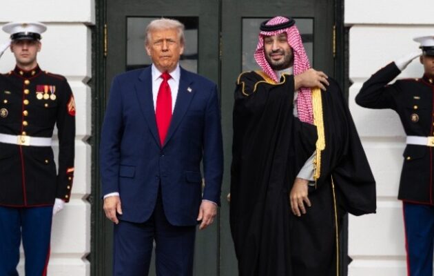 Ο Σαουδάραβας πρίγκιπας Μοχάμεντ μπιν Σαλμάν δεσμεύθηκε στον Τραμπ για επενδύσεις 1 τρισ. δολαρίων