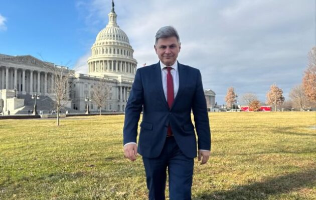 Ο Φαραντούρης στην Ουάσιγκτον για υψηλού επιπέδου συναντήσεις