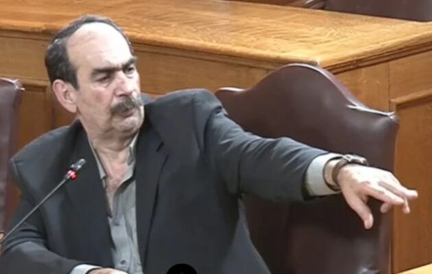 Εισαγγελική παρέμβαση για την κατάθεση – παρωδία του «Φραπέ» στην Εξεταστική για τον ΟΠΕΚΕΠΕ