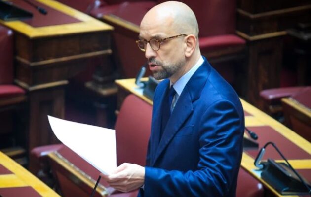 Η Χειμάρρα ΠΟΤΕ ΜΟΝΗ – O Κώστας Μπάρκας (ΣΥΡΙΖΑ) ζητά εξηγήσεις από τον Γεραπετρίτη για το τουρκικό σχολείο στην ελληνική πόλη