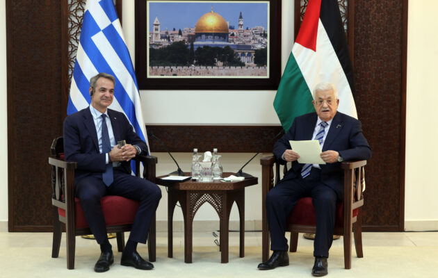 Συνάντηση του Έλληνα Πρωθυπουργού με τον Πρόεδρο Αμπάς στη Ραμάλα – «Βαθιά ιστορική φιλία»