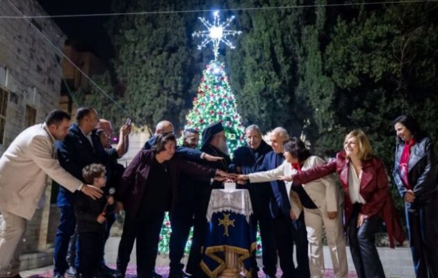 Φωταγώγηση χριστουγεννιάτικου δέντρου και εγκαίνια του παζαριού στη Μονή Αγίου Γεωργίου στην Αλ-Χαντρ