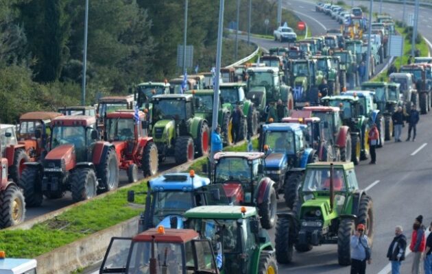 Αποφασισμένοι να συνεχίσουν τις δυναμικές κινητοποιήσεις και τα μπλόκα  οι αγρότες