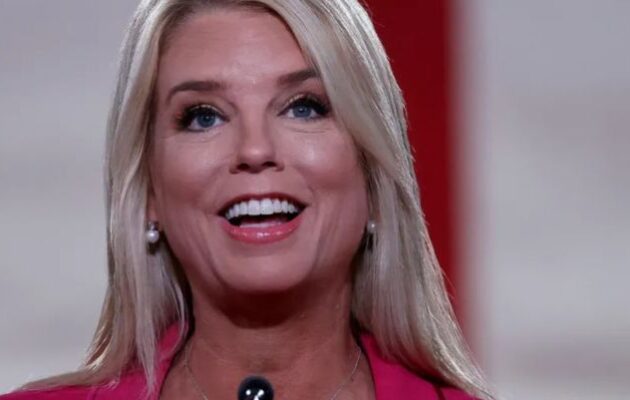 Μπόντι: Ο Μαδούρο και η σύζυγός του θα αντιμετωπίσουν «σύντομα την πλήρη οργή της αμερικανικής Δικαιοσύνης» σε αμερικανικό έδαφος