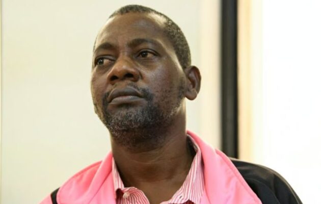 Ηγέτης αίρεσης που εξώθησε 400 άτομα στον λιμό για να «συναντήσουν τον Ιησού» οργάνωνε θανάτους μέσα από το κελί του