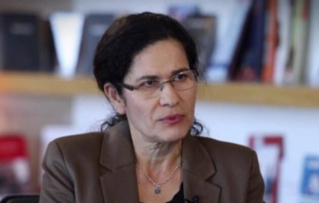 Η Ιλχάμ Εχμέντ (ΥΠΕΞ Κούρδων Συρίας) ευχαρίστησε Λίντσεϊ Γκράχαμ και Τζιμ Ρις: «Τα ξεκάθαρα μηνύματά σας δίνουν ελπίδα ότι η συνεργασία και οι θυσίες μας δεν θα ξεχαστούν»