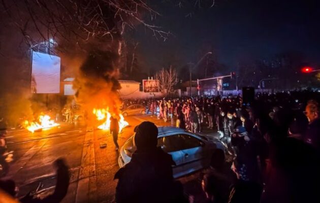Ιράν: Παρατείνεται η διακοπή του διαδικτύου μέχρι την «αποκατάσταση της ασφάλειας»