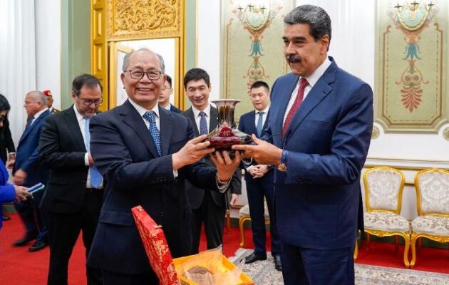 Ο Μαδούρο και η σύζυγός του στα χέρια των Αμερικανών – Είχε συναντηθεί νωρίτερα με τους Κινέζους