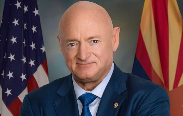 Μαρκ Κέλι: «Ασχολούμαστε πλέον με την ανατροπή καθεστώτων; Και τι έπεται στη συνέχεια;»