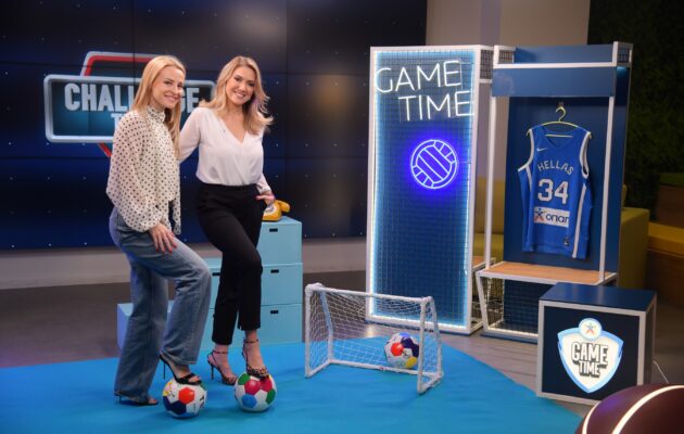 Η Έλενα Παπαβασιλείου βάζει γκολ στο ΟΠΑΠ Game Time με κλειστά μάτια